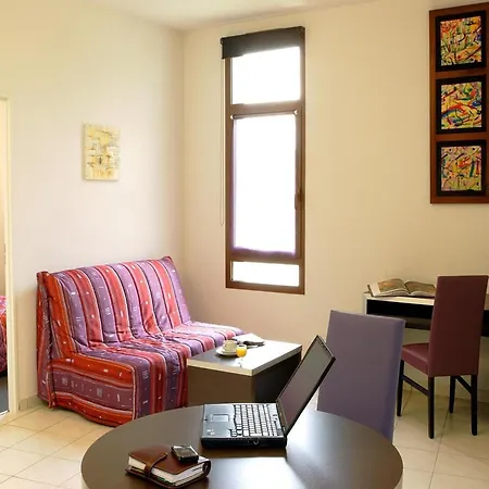 Apartamento Res La Barbacane, Carcassonne, For 4 Pers Carcassonne